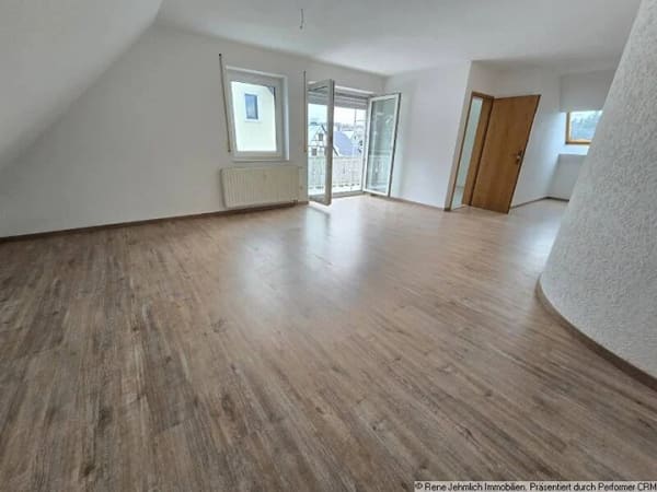 Immobilie in Burkhardtsdorf - Charmante Dachgeschosswohnung mit Balkon, Galerie und besonderem Wohngefühl - Bild 2