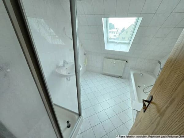 Immobilie in Burkhardtsdorf - Charmante Dachgeschosswohnung mit Balkon, Galerie und besonderem Wohngefühl - Bild 4