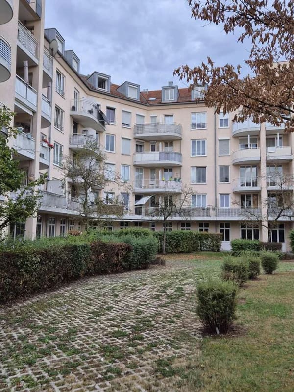 Immobilie in Unterschleißheim - Zwei Balkone. Zwei Zimmer. Viel Wohnqualität in Unterschleißheim. - Bild 0