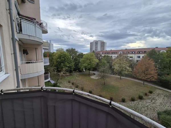 Immobilie in Unterschleißheim - Zwei Balkone. Zwei Zimmer. Viel Wohnqualität in Unterschleißheim. - Bild 1