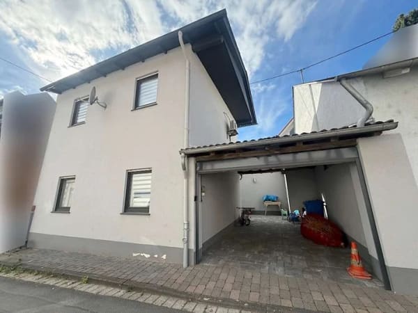 Immobilie in Selters (Taunus) - ---Großzügiges Wohnhaus mit Nebengebäuden, Garage und geschlossenem Innenhof--- - Bild 4