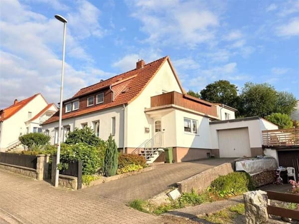 Immobilie in Bad Salzdetfurth - Wohnen im Grünen - Doppelhaushälfte mit Waldblick - Bild 0