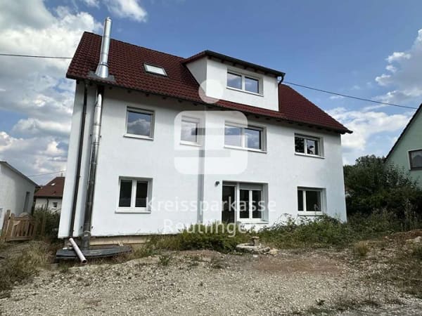 Immobilie in Wannweil - Zweifamilienhaus mit Potenzial in guter Wohnlage  - Bild 0