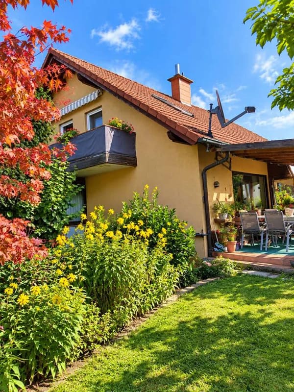 Immobilie in Walsheim - Freistehendes Zweifamilienhaus mit Wintergarten, Balkon & Kachelofen – 150 m² in Walsheim | 435.000  - Bild 1