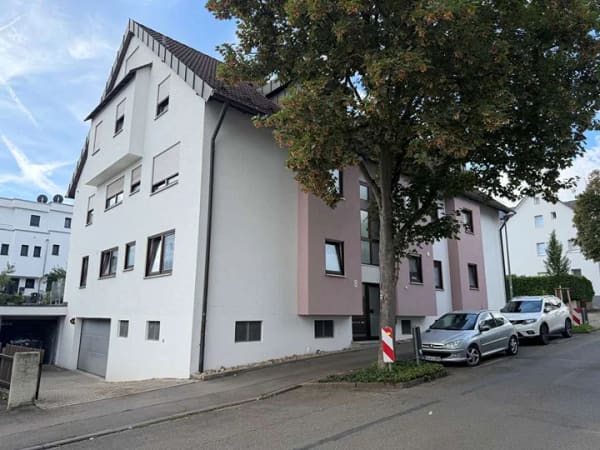 Immobilie in Neuhausen auf den Fildern - Gepflegte 2,5-Zimmer-Wohnung mit Terrasse & Gartenanteil in ruhiger gesuchter Wohnlage von Neuhausen - Bild 0