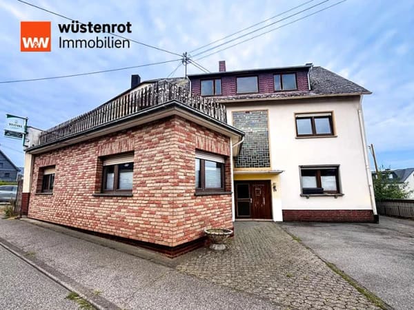 Immobilie in Beltheim - Viel Platz für neue Ideen: Wohnhaus mit Gastronomie und Entwicklungspotenzial - Bild 0