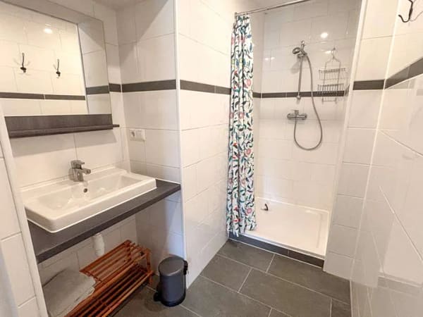 Immobilie in Beltheim - Viel Platz für neue Ideen: Wohnhaus mit Gastronomie und Entwicklungspotenzial - Bild 2
