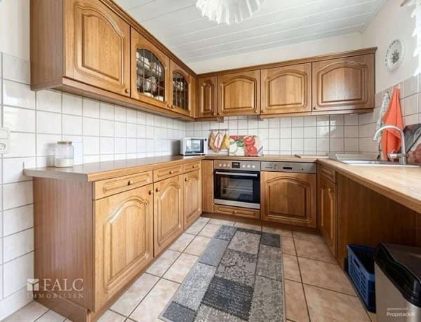 Immobilie in Ruppichteroth - Ein Zuhause mit vielen Möglichkeiten – Fertighaus mit Einliegerwohnung & Garten - Bild 2