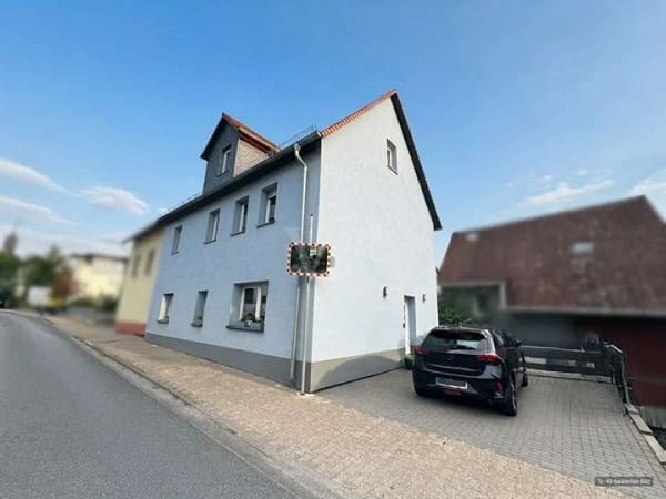 Immobilie in Glashütten - Charaktervolles Stadthaus mit Fachwerkelementen & viel Raum zum Leben - Bild 1