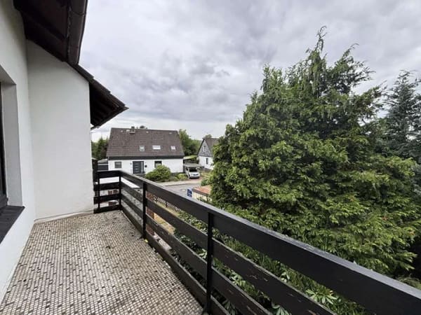 Immobilie in Uetze - Zweifamilien-DHH mit großem Grundstück in Uetze-Kernstadt - Bild 3