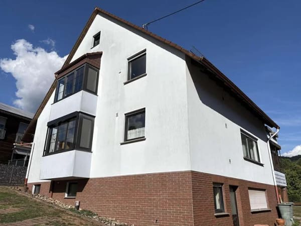 Immobilie in Dernbach (Westerwald) - Zweifamilienhaus in bester Lage inkl. bereits vermieteter Wohnung - Bild 2