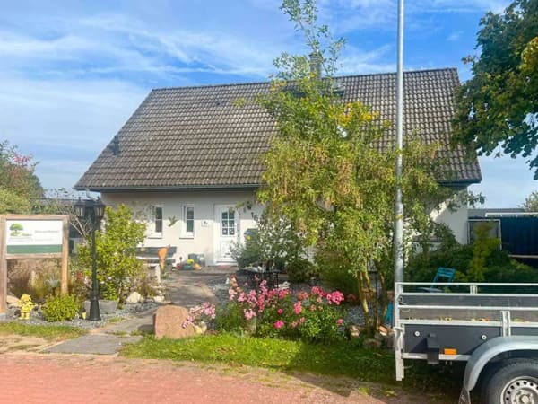 Immobilie in Hohne - Sehr gepflegtes Haus mit Carport, Pool und Garten - keine Käuferprovision - schneller Bezug möglich - Bild 1