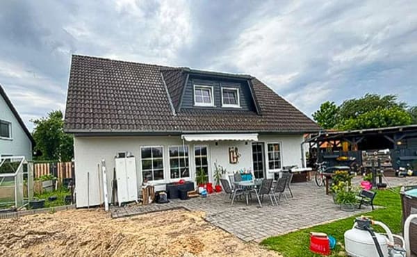 Immobilie in Hohne - Sehr gepflegtes Haus mit Carport, Pool und Garten - keine Käuferprovision - schneller Bezug möglich - Bild 2