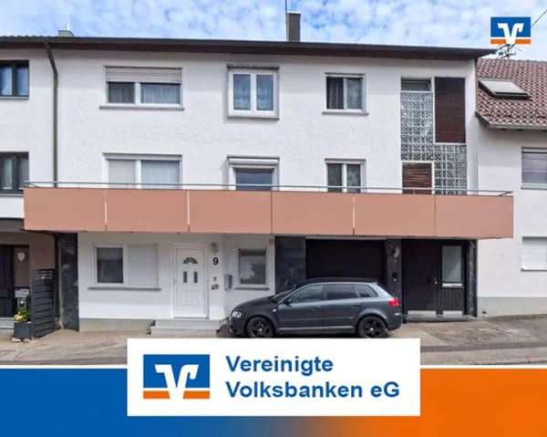 Immobilie in Weil im Schönbuch - Charmantes Dreifamilienhaus mit Garten in zentraler Lage in Weil im Schönbuch - Bild 0