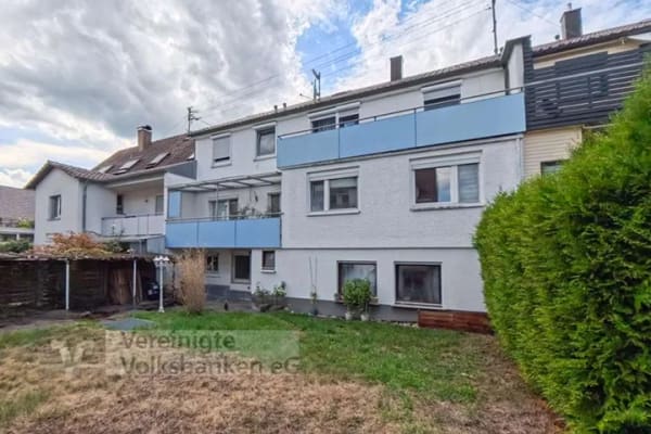 Immobilie in Weil im Schönbuch - Charmantes Dreifamilienhaus mit Garten in zentraler Lage in Weil im Schönbuch - Bild 1