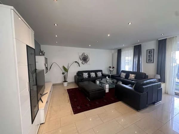 Immobilie in Lorsch - Raumwunder - solides & gepflegtes 2 Familienhaus - Bild 2
