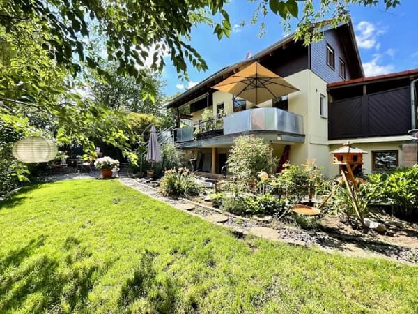 Immobilie in Wallertheim - VERKAUFT - Freistehend und modernisiert in idyllischer Lage mit traumhaftem Garten - Spaziergang vor der Tür - Bild 1
