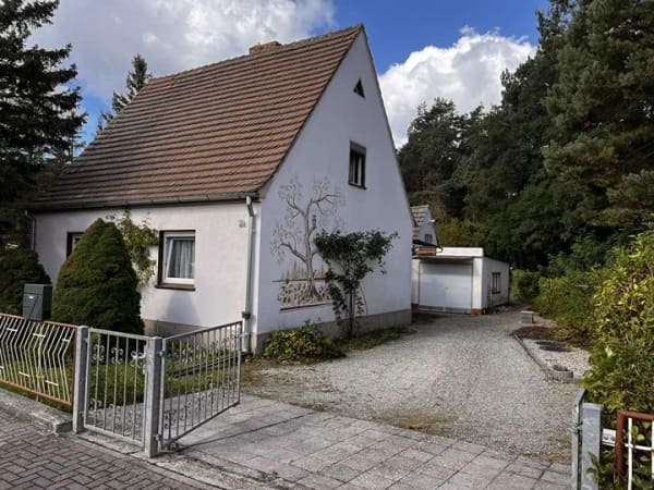 Immobilie in Lauta - Einfamilienhaus mit schönen großen Garten am Wald Nähe Lausitzer Seenland - Bild 0