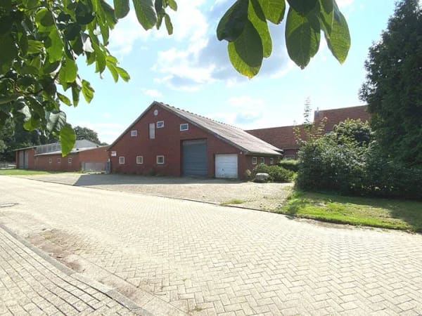 Immobilie in Kluse - Viel Platz für Lager & Handwerk - Anwesen mit Wohnhaus auf über 2,1 ha in Kluse - Bild 0