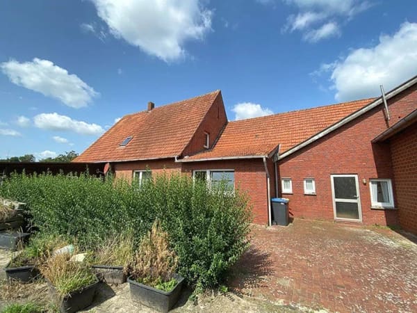 Immobilie in Kluse - Viel Platz für Lager & Handwerk - Anwesen mit Wohnhaus auf über 2,1 ha in Kluse - Bild 3