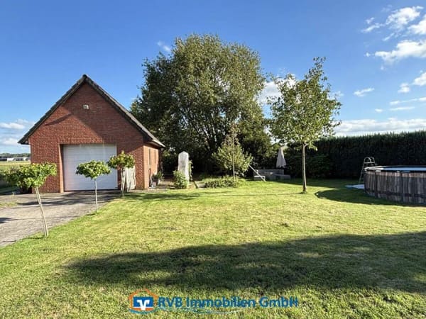 Immobilie in Westerstede - Vielseitiges Dreifamilienhaus mit traumhaftem Grundstück - Bild 2