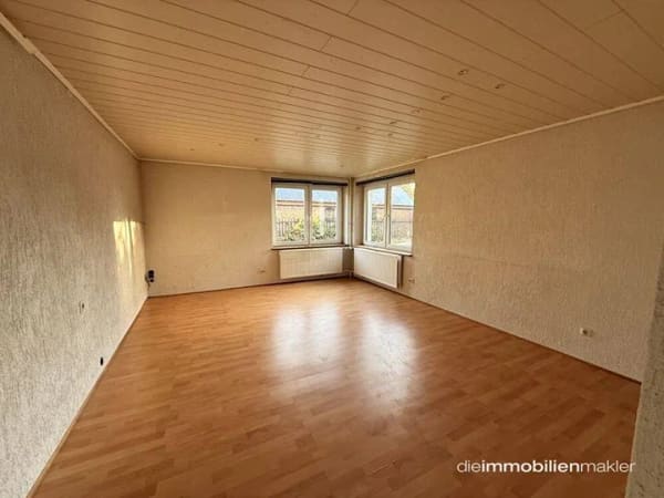 Immobilie in Märkische Heide - Einfamilienhaus mit Nebengebäude und Garten in ruhiger und grüner Lage - Bild 2