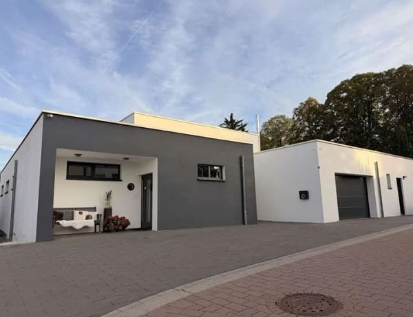 Immobilie in Zellertal - Modernes Flachdach 1-2 Familienhaus /Praxis /Büro /Wohnung - Bild 0