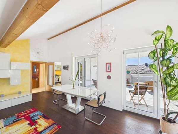 Immobilie in Altenmarkt an der Alz - Außergewöhnliche Dachgeschoss-/Penthouse-Wohnung mit großer Dachterrasse und Alpenblick - Bild 3