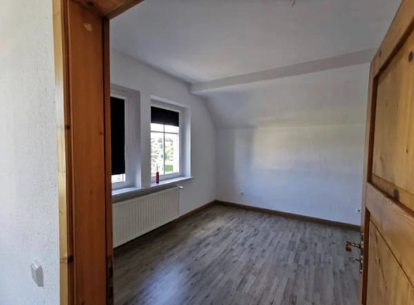 Immobilie in Bad Schmiedeberg - Dreifamilienhaus als solide Kapitalanlage mit laufenden Mieteinnahmen - Bild 1