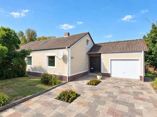 Immobilie in Elze - Elze-Hanlah: Großzügiges Einfamilienhaus mit 159 m² – viel Platz, 2 Terrassen, jede Menge Potential - Bild 0