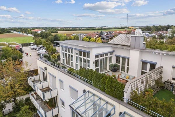 Immobilie in Feldkirchen - Penthouse mit Blick auf München - Geothermie, Südwestpanorama mit romantischer Abendsonne - Bild 1