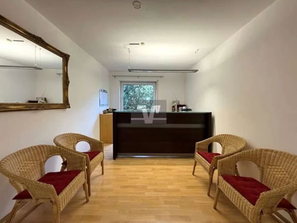 Immobilie in Eisenberg (Pfalz) - Vielseitiges Mehrfamilienhaus mit Praxisfläche und Entwicklungspotenzial in Kerzenheim - Bild 4