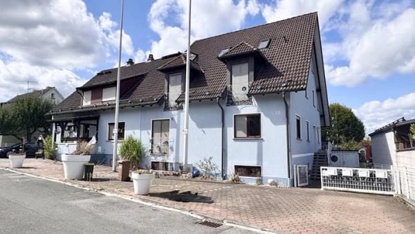 Immobilie in Reckendorf - PROVISIONSFREI: renoviertes MFH mit 7,2 % Rendite oder Faktor 13,8 - Bild 1