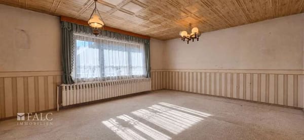 Immobilie in Golßen - **Einfamilienhaus mit großer Scheune & viel Raum für Ideen**- FALC IMMOBILIEN - Bild 1