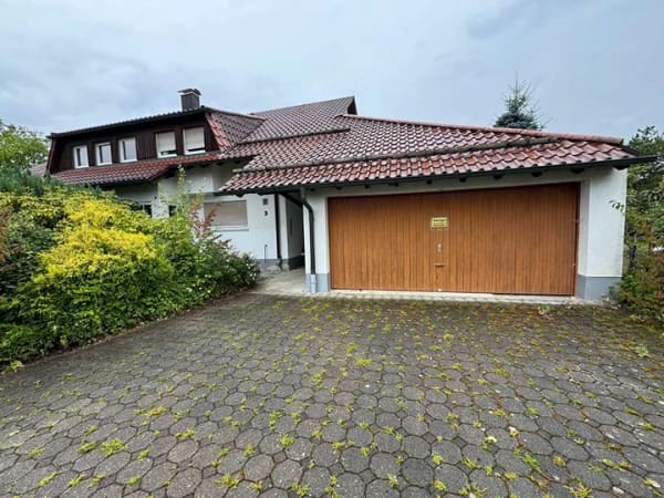 Immobilie in Spraitbach - Großzügiges Zweifamilienhaus mit viel Platz auf traumhaftem Grundstück in Spraitbach! - Bild 0
