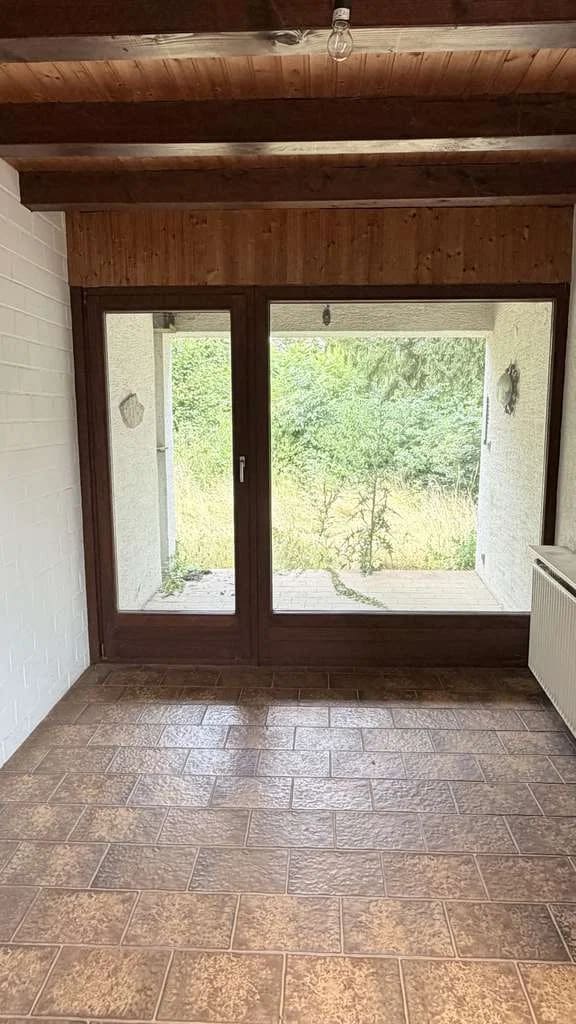 Immobilie in Framersheim - Geräumiges Einfamilienhaus mit Raum für Ihre Visionen und großem Gartenland - Bild 3