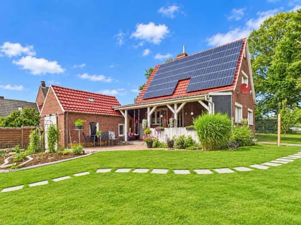 Immobilie in Osteel - Wärmepumpe & PV inklusive – charmantes Zuhause am Feldrand von Osteel - Bild 0