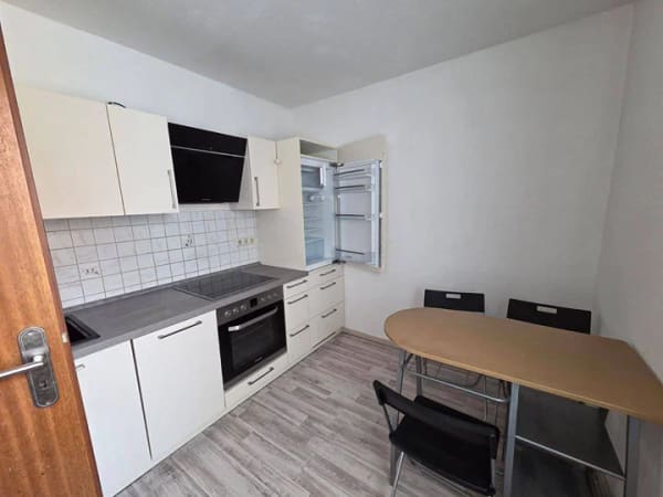 Immobilie in Gnoien - Zweifamilienhaus mit Büroeinheit in der Innenstadt von Gnoien - Bild 3