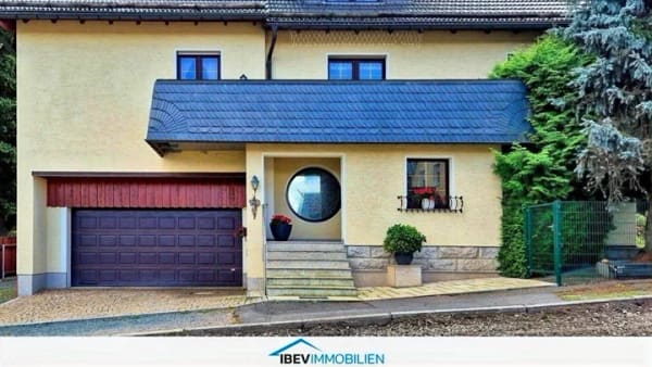 Immobilie in Auerbach/Vogtland - Machen Sie die gemütliche Wohnung zu Ihrem neuen Heim - Bild 0