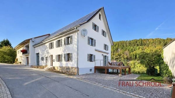 Immobilie in Tengen - Ein Traumbauernhaus,  das Geschichte neu erzählt  Erstbezug nach hochwertigem Ausbau Tengen-OT - Bild 1