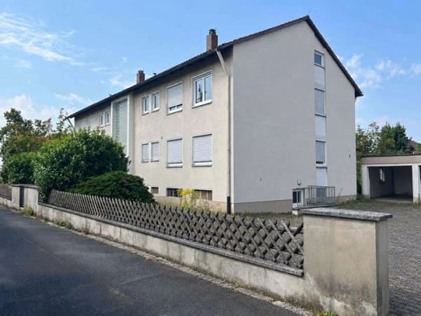 Immobilie in Herzogenaurach - Für Bauträger & Kapitalanleger: 4-FH auf über 1.000 m² - Neubauoption mit 8 WE genehmigt - Bild 1