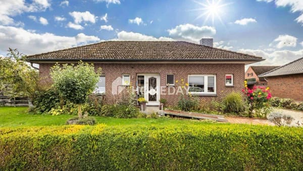 Immobilie in Visbek - Barrierefreier Bungalow mit Kamin, Garage, Garten und Ausbaureserve in Visbek - Bild 0