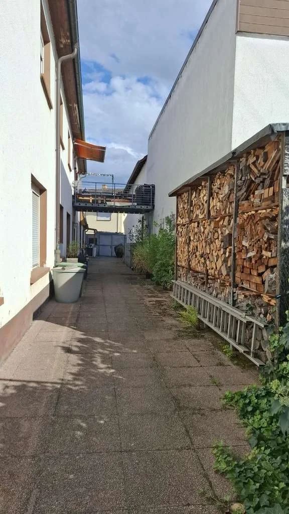 Immobilie in Lambsheim - Besonderes Wohnanwesen mit 4 Wohneinheiten - Bild 1