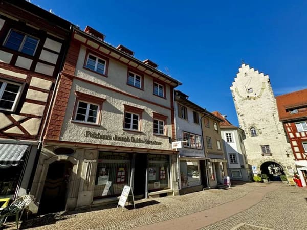Immobilie in Markdorf - Individuelle 3-Zimmer-DG-Stadtwohnung in historischem, denkmalgeschützen Gebäude - Bild 0
