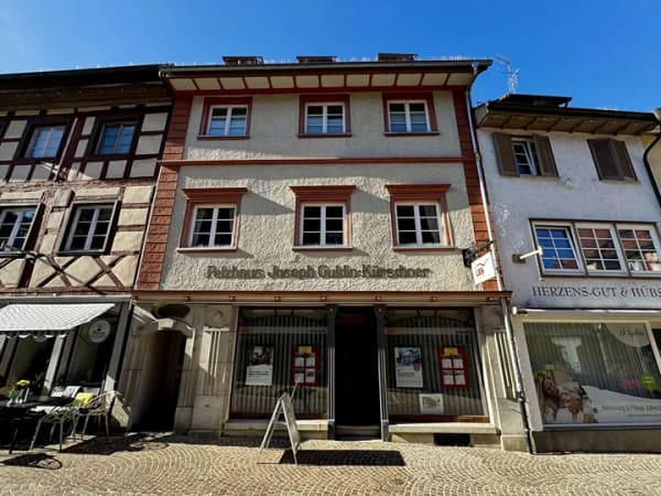 Immobilie in Markdorf - Individuelle 3-Zimmer-DG-Stadtwohnung in historischem, denkmalgeschützen Gebäude - Bild 2