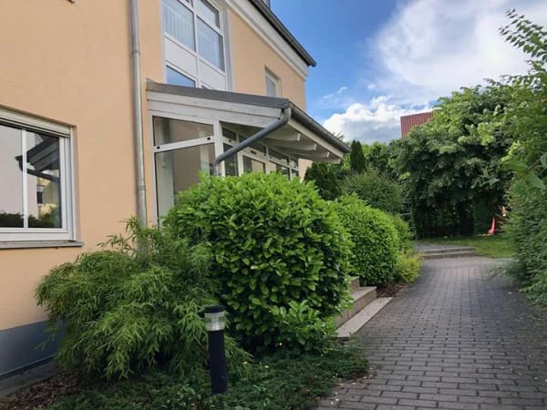 Immobilie in Eching - 2‑Zimmer‑Wohnung mit Terrasse und Garten in Eching - Kapitalanlage oder später selbst einziehen - Bild 1