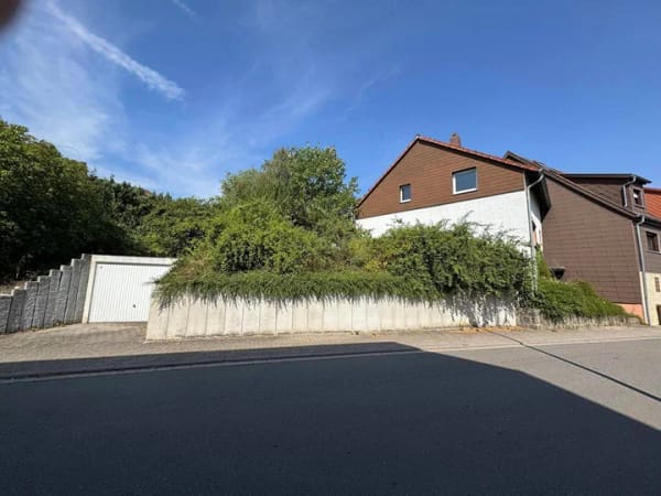 Immobilie in Schallodenbach - Schallodenbach - Renovierungsbedürftiges Einfamilienhaus mit Garage - Bild 1