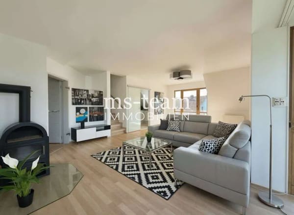 Immobilie in Kümmersbruck - Sehr schöne, helle Maisonettewohnung mit Balkon und Gartenanteil - Bild 0