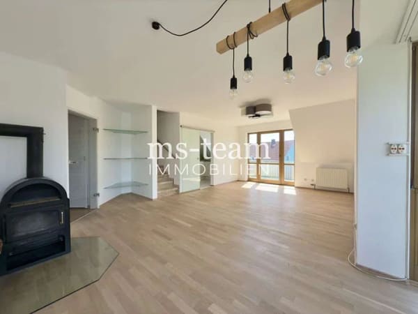 Immobilie in Kümmersbruck - Sehr schöne, helle Maisonettewohnung mit Balkon und Gartenanteil - Bild 1