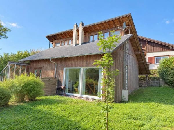 Immobilie in Herdwangen-Schönach - Charmante Doppelhaushälfte in Holzbauweise – naturnahes Wohnen mit besonderem Flair in Herdwangen - Bild 0
